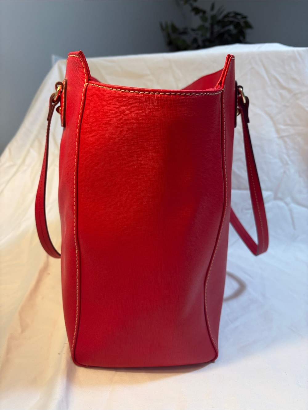 Dooney & Bourke Rec Leather Tote Bag - Picture 4 of 13